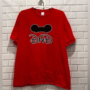 DISNEY Mickie mouse “. DAD” Short sleeve red t-shirt/size 2XL